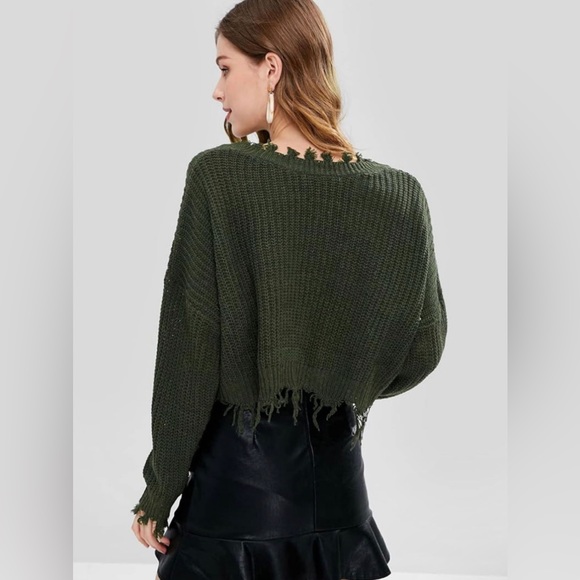 LF BSBW Oversized Cropped Sweater // NWT - Picture 2 of 6
